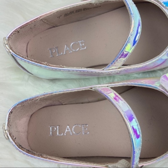 CHILDREN PLACE SILVER FLATS SHOES SIZE 6 TODDLER - Picture 3 of 11